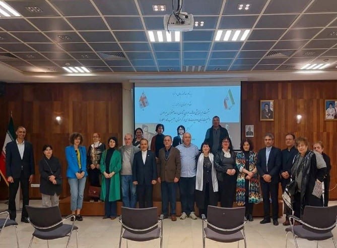 შეხვედრა ქართველ ირანისტ მეცნიერებთან და პროფესორ-მასწავლებლებთან თემაზე "აღმოსავლეთმცოდნე ირანისტი მეცნიერების და პროფესორ-მასწავლებლების  მოსაზრებები საქართველოში სპარსული ენისა და ლიტერატურის მდგომარეობის შესახებ"